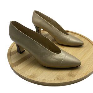 Vintage Proxy Women Size 7.5 Leather Made in Spain Tan 2.5" Design Heel Pumps